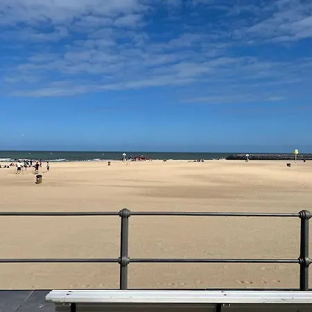 Apartment Luxe Met Adembenemend Uitzicht Op Zee